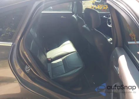 2015 Ford Focus Titanium из США, поврежденный, VIN 1FADP3N24FL254249